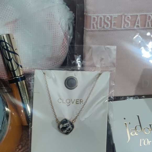 Dior Pink Apparel and Beauty Collection - Picture 7 of 13